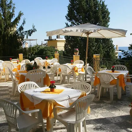 Sereno Hotel